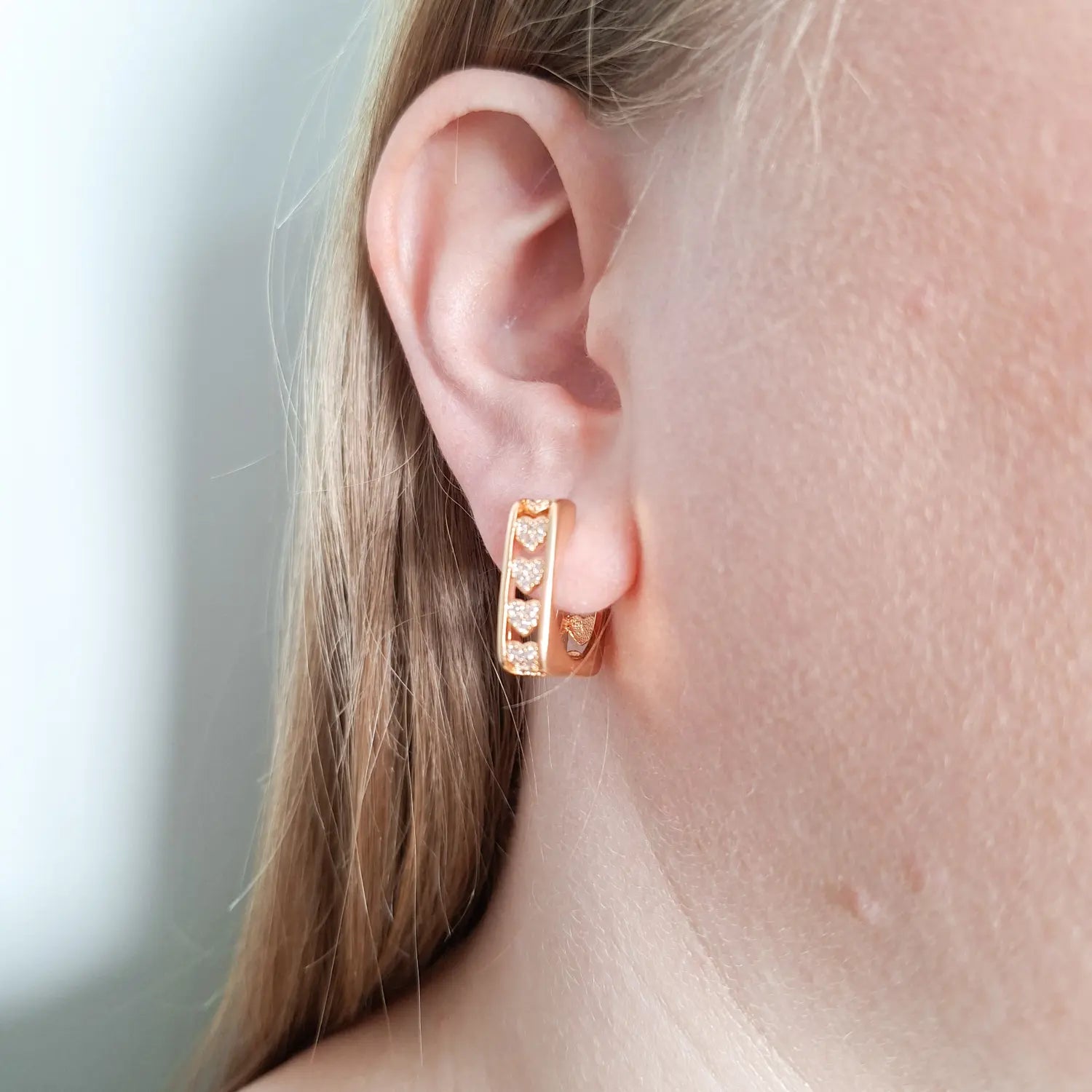 Brinco Argola Corações