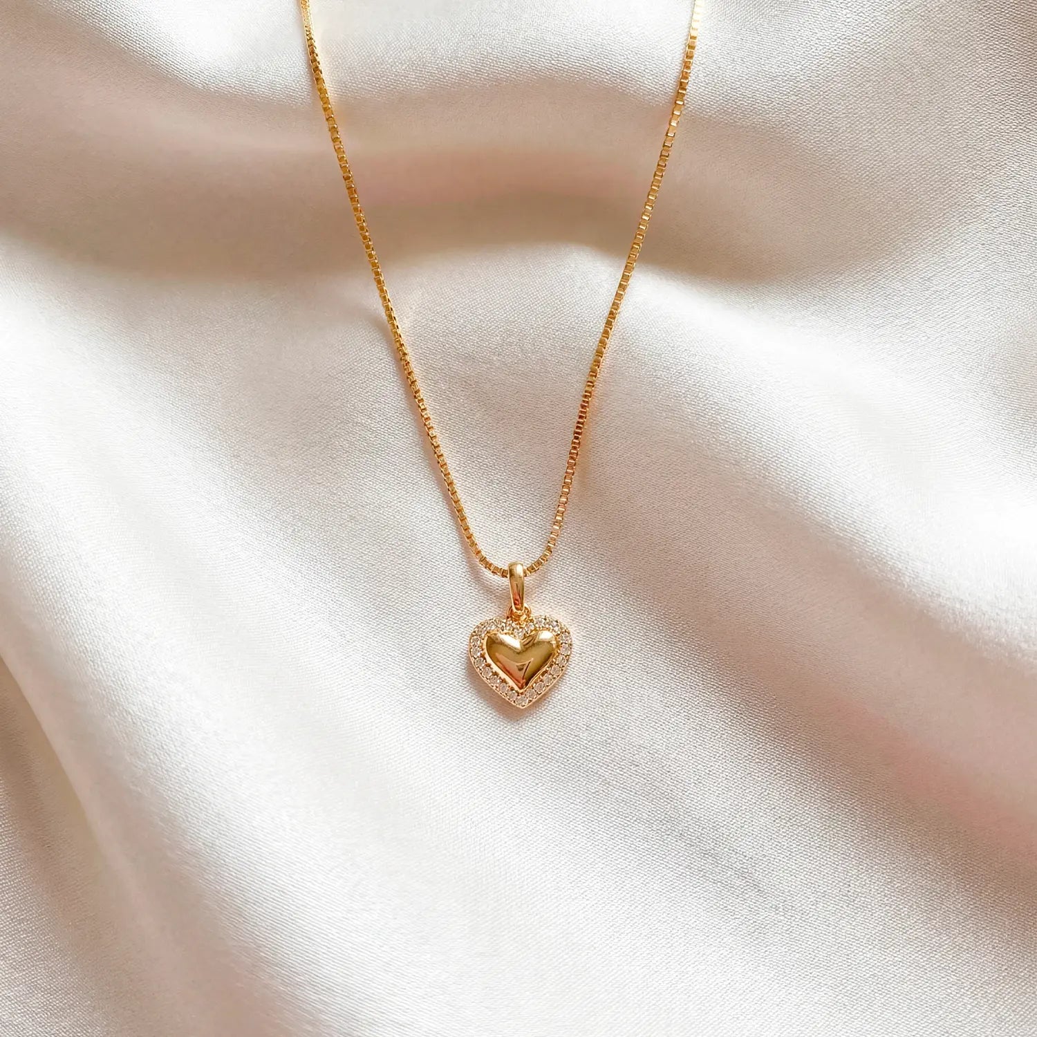 Colar Coração com Zircônias