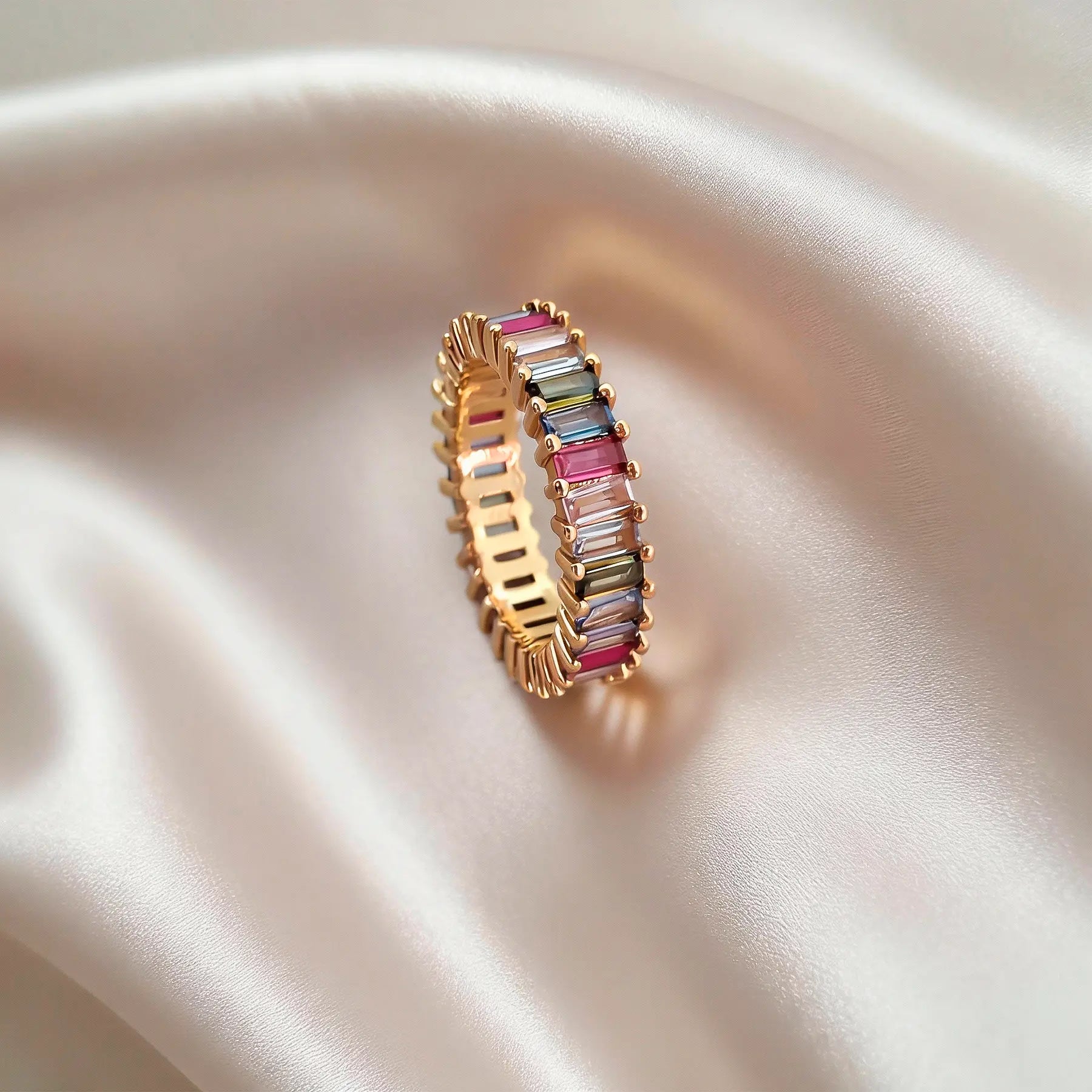 Anel Zircônia Varias Navetes Coloridas - Ouro