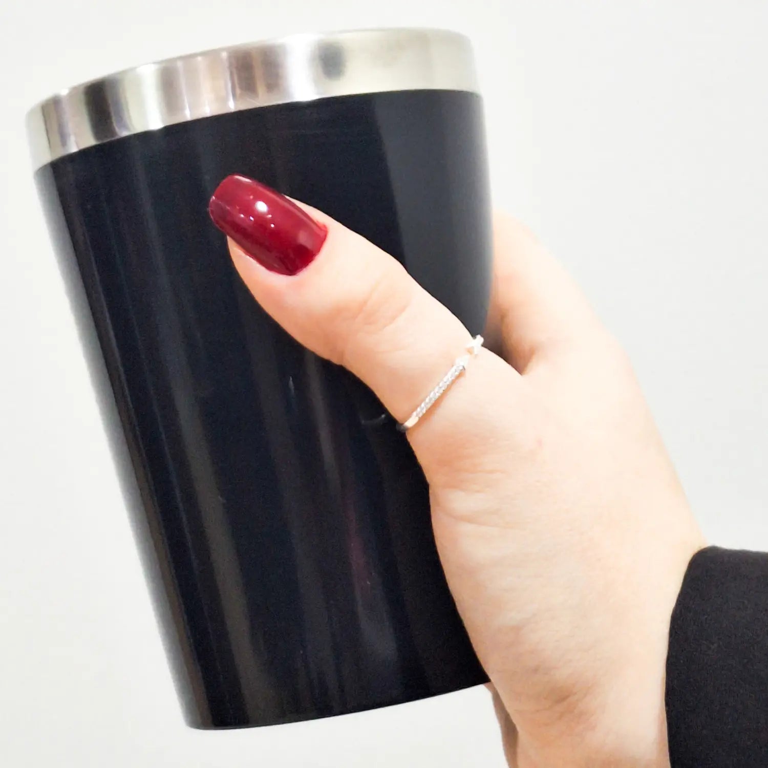 Anel Cravejado Seta Lisa Regulável