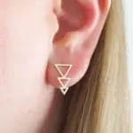 Brinco Três Triângulos - Imagem 2