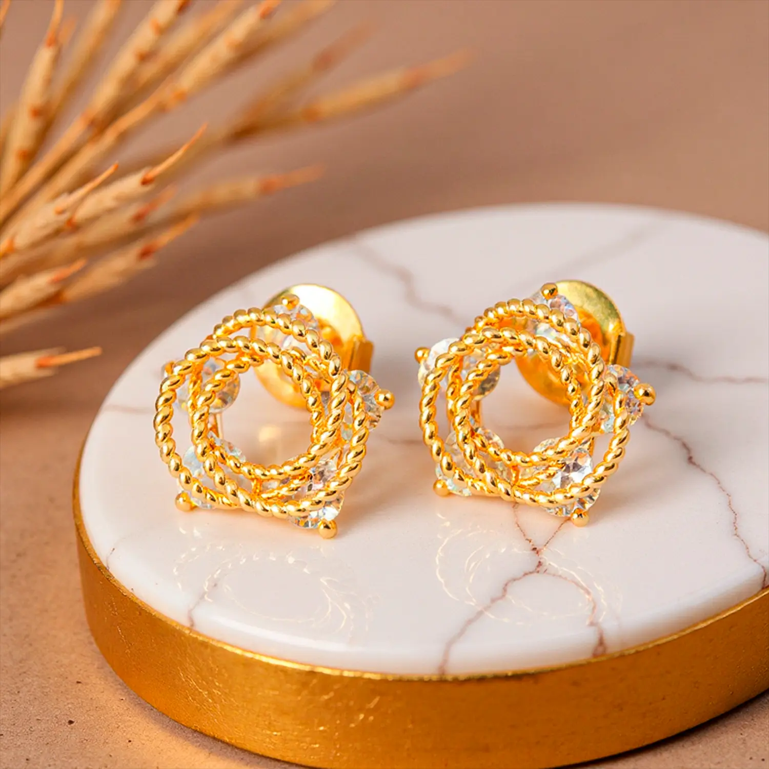 38 Brinco Entrelaçado com Zircônias - Imagem 1